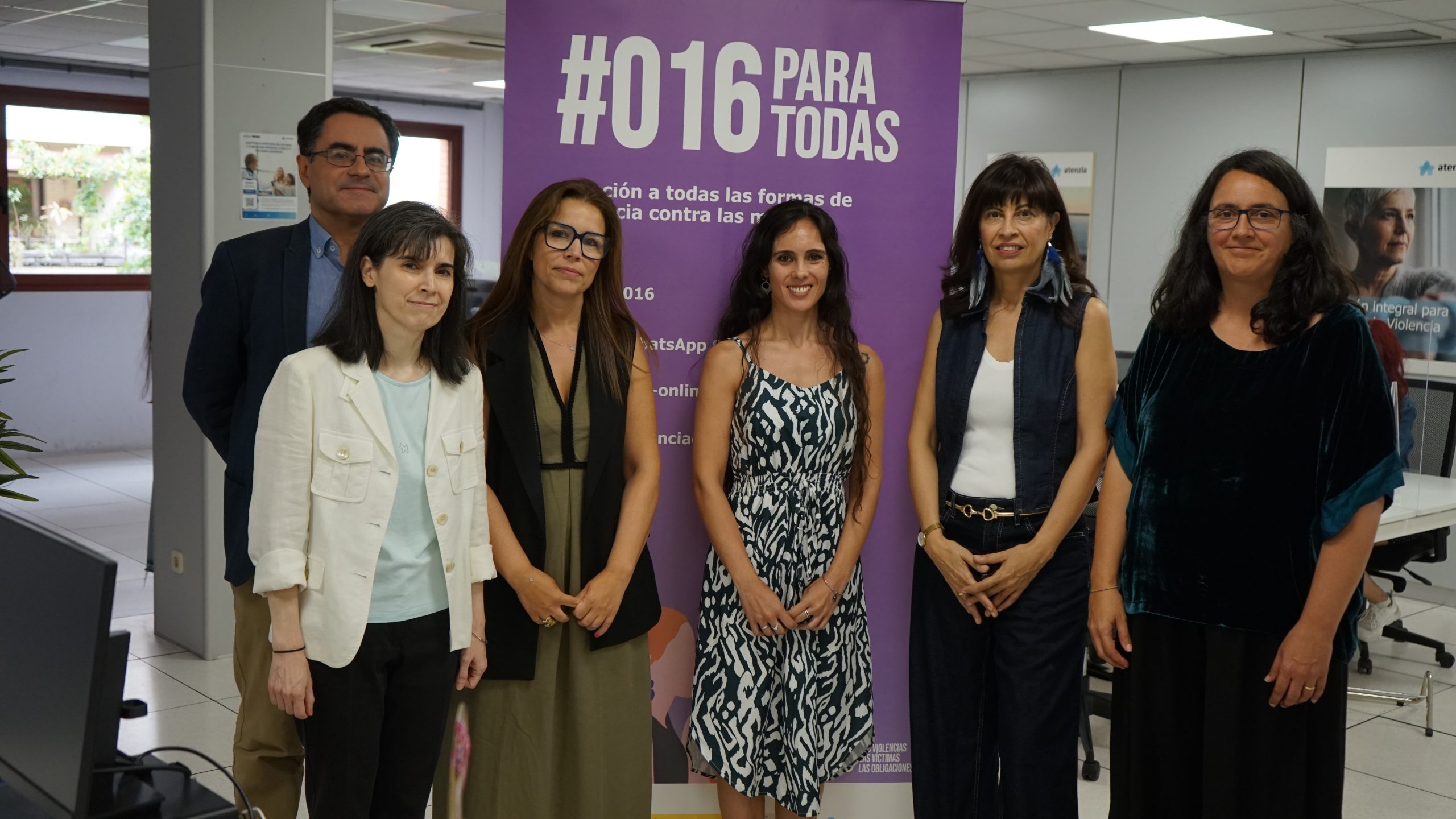 Imagen del artículo El servicio 016 recibe 59.317 consultas de enero a junio, una media de 329,3 atenciones diarias